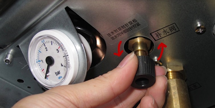 燃气壁挂炉暖气片补水方法详解,正确操作步骤指南(图3) 1 (2).jpg