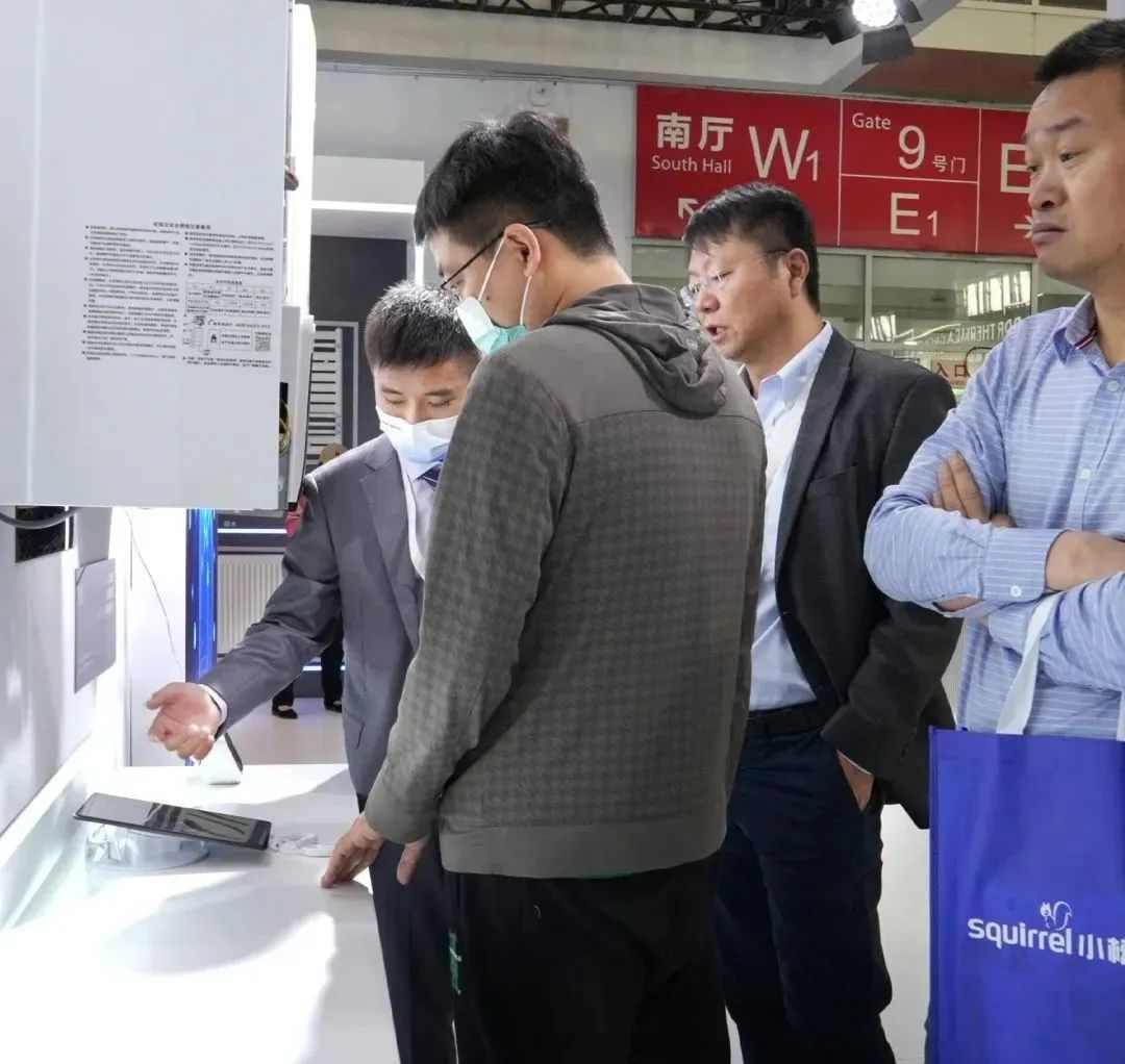 小松鼠30周年超薄冷凝炉引领全预混时代,IOT智慧物联开启采暖新篇章(图13) 小松鼠30周年超薄冷凝炉引领全预混时代,IOT智慧物联开启采暖新篇章(图13)