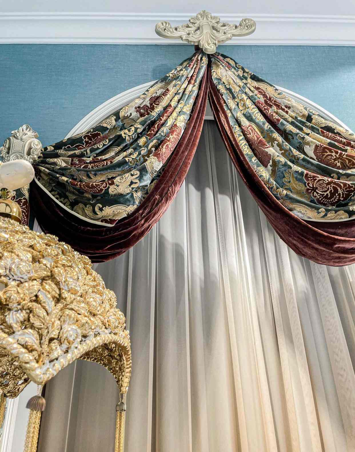 水晶帘子珠和窗帘如何为空间增添高级感？